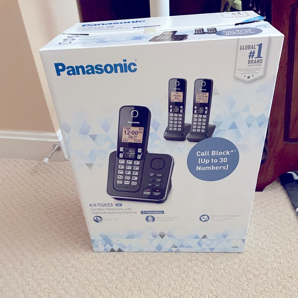 Panasonic KX-TG633 digital answering machine plugged in never used.